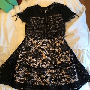 Black lace size 8
